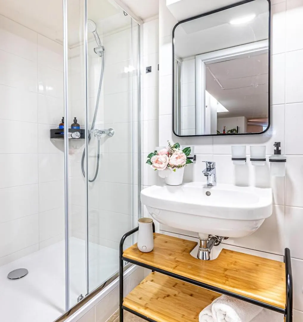 Apartamento Prague Days - Industrial Studio - Netflix - Namesti Miru República Checa